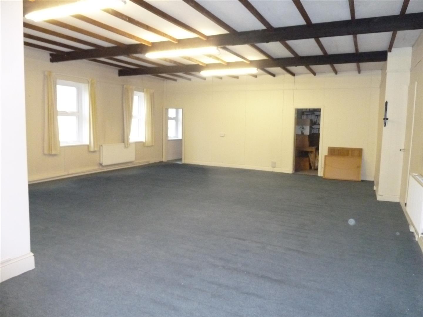 MEETING/TRAINING ROOM